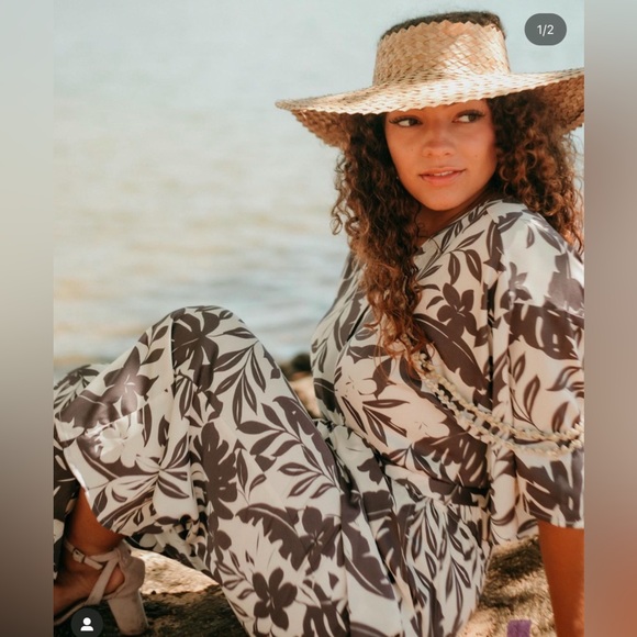 ❌❌ SOLD LPH❌❌Lexbreezy Hawaii 🌺 Boutique Collection Jumpsuit - Picture 2 of 11